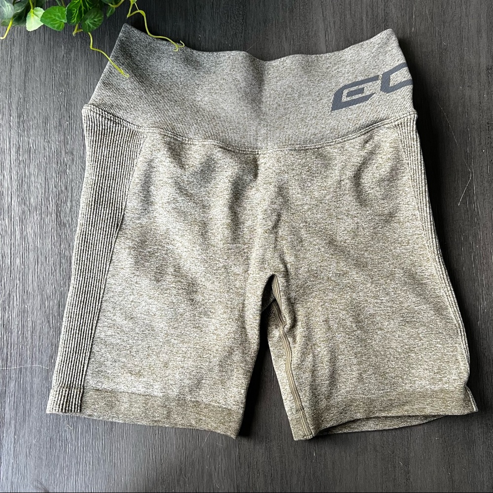 ECHT Arise Scrunch Shorts